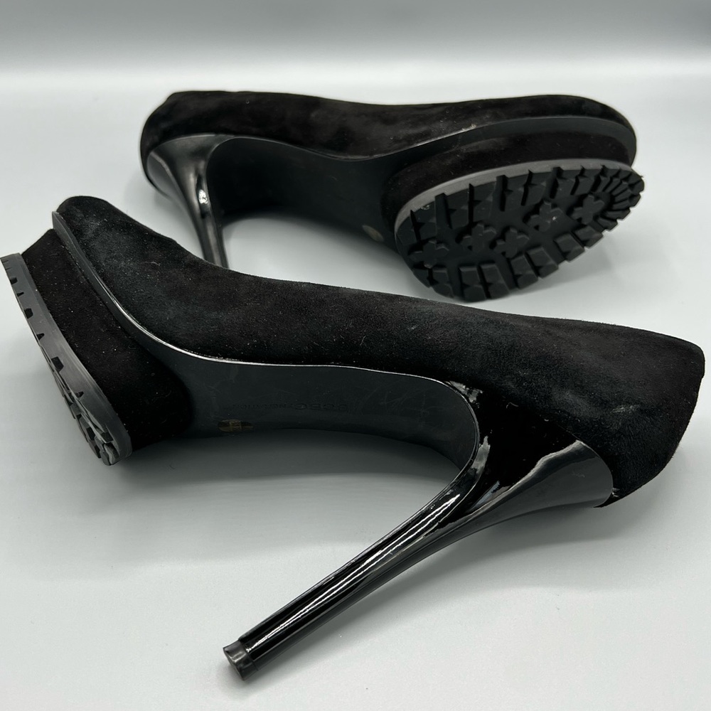BCBGeneration BG-HAILE
COLOR/MATERIAL: BLACK
KIDSUEDE
SIZE/WIDTE 7.5M/37.5